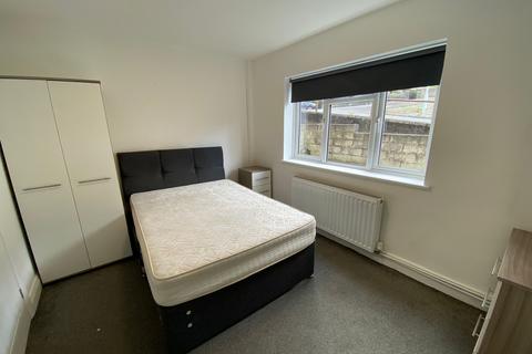 1 bedroom in a house share to rent, Waun Rd, Swansea