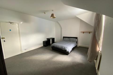 1 bedroom in a house share to rent, Bonville Tce, Swansea