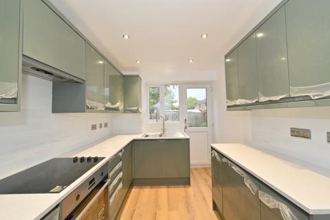 3 bedroom semi-detached house for sale, London E14