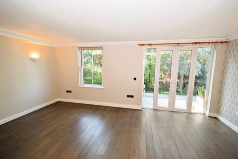 1 bedroom apartment for sale, Cedar Court, Bagshot