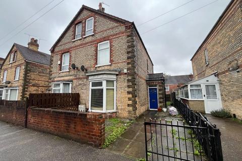 3 bedroom semi-detached house for sale, Sandsfield Lane, Gainsborough, Lincolnshire, DN21 1DA