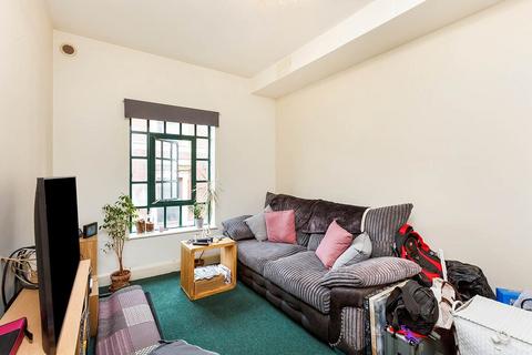 1 bedroom flat to rent, Bank Street, Kent DA12