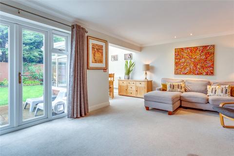 3 bedroom end of terrace house for sale, Salix Gardens, Reading RG10