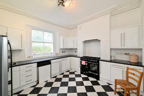 16 Campbell Road, London, E3 4DT