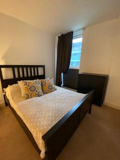 2 bedroom flat to rent, Telegraph avenue, SE10, London