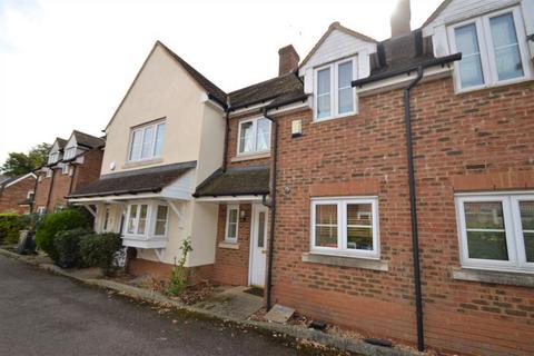 2 bedroom terraced house to rent, High Street, Stevenage, SG1