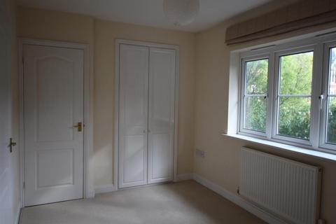 2 bedroom terraced house to rent, High Street, Stevenage, SG1