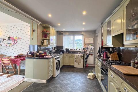 4 bedroom detached bungalow for sale, Golf Links Road, Builth Wells, LD2