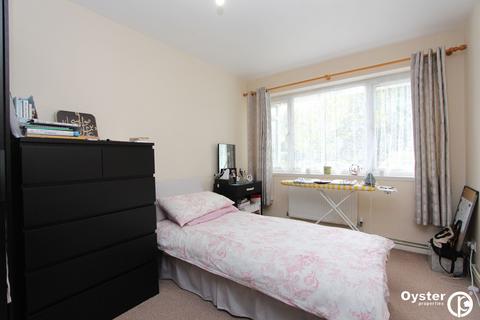 2 bedroom apartment to rent, Culverlands Close, Stanmore, HA7