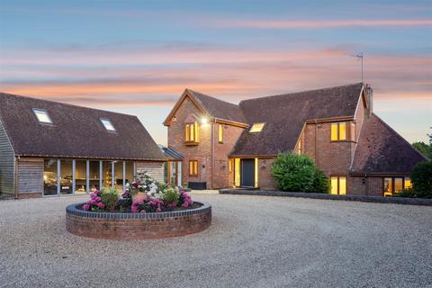 8 bedroom detached house for sale, Great Brickhill Road, Soulbury, Buckinghamshire