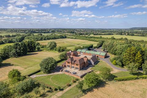 8 bedroom detached house for sale, Great Brickhill Road, Soulbury, Buckinghamshire