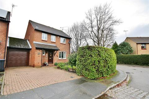 3 bedroom detached house to rent, Alterton Close, Woking, Surrey, GU21