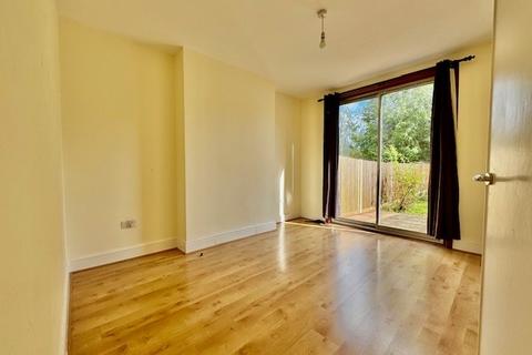 3 bedroom semi-detached house to rent, Romney Drive, Harrow HA2