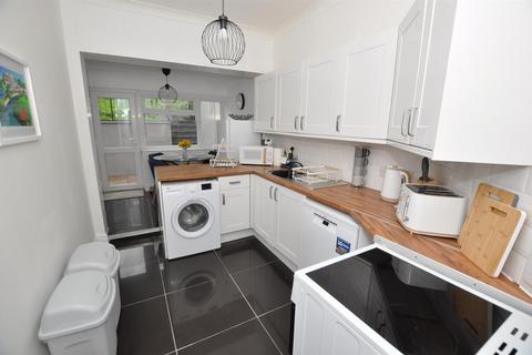 2 bedroom terraced house to rent, Richmond Cottages, Carmarthen