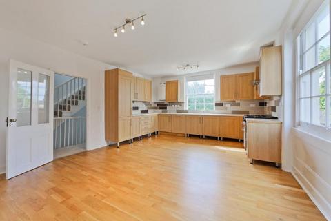 4 bedroom apartment to rent, VASSAL ROAD, OVAL