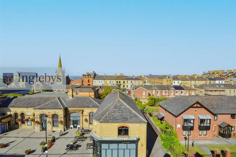 2 bedroom apartment to rent, Regency Buildings, Saltburn-by-the-Sea