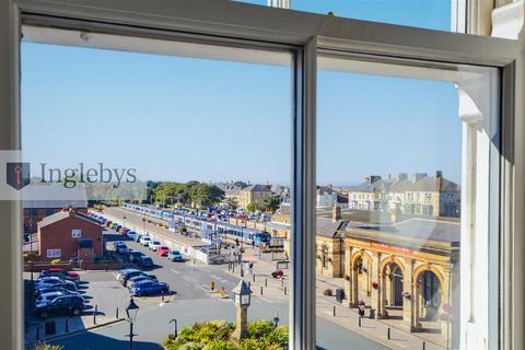 2 bedroom apartment to rent, Regency Buildings, Saltburn-by-the-Sea