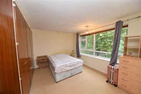 5 Whetstone Close, Edgbaston, Birmingham, B15 2QL