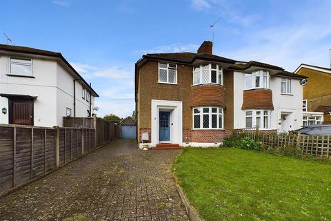 4 bedroom semi-detached house for sale, Pinn Way, Ruislip HA4