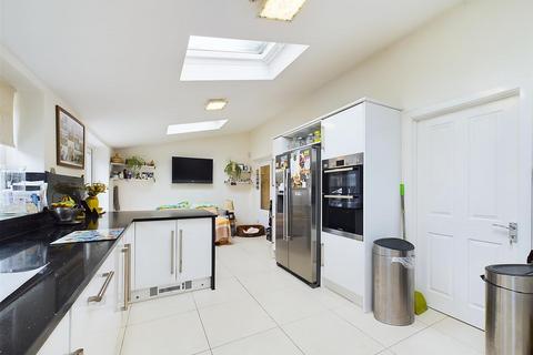52 Greystoke Drive, Ruislip, HA4 7YN