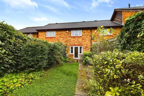 11 Elliott Avenue, Ruislip, HA4 9LY
