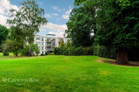 3 bedroom apartment for sale, Windsor Road, ASCOT