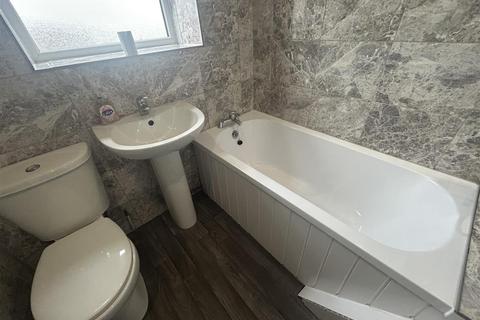 43 Thomas Street, Lees, Oldham, OL4 5BU
