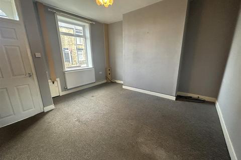 43 Thomas Street, Lees, Oldham, OL4 5BU