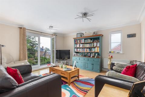 2 bedroom flat for sale, The Downs, West Wimbledon SW20