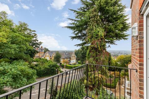 2 bedroom flat for sale, The Downs, West Wimbledon SW20