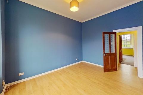 2 bedroom flat to rent, Cardross Street, Glasgow, G31