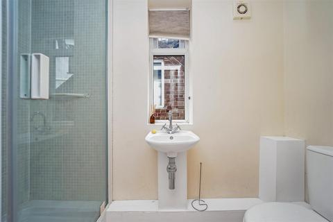 33 Mount Echo Drive, London, E4 7LA