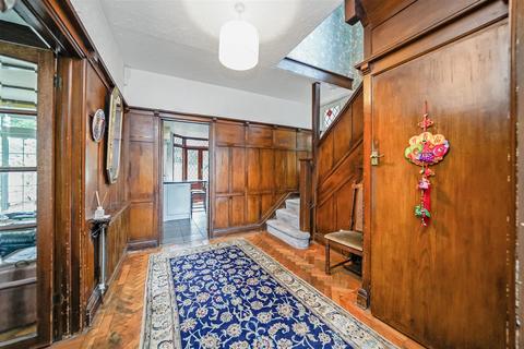33 Mount Echo Drive, London, E4 7LA