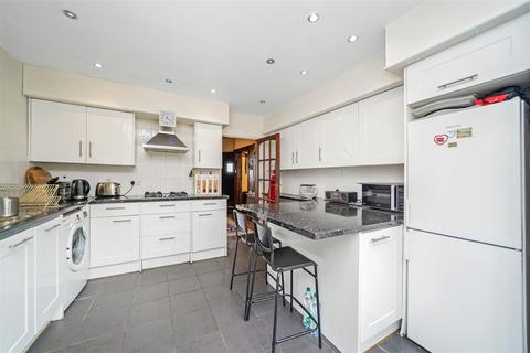 33 Mount Echo Drive, London, E4 7LA