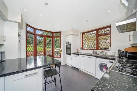 33 Mount Echo Drive, London, E4 7LA