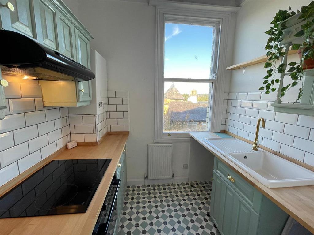Kitchen 3.jpg