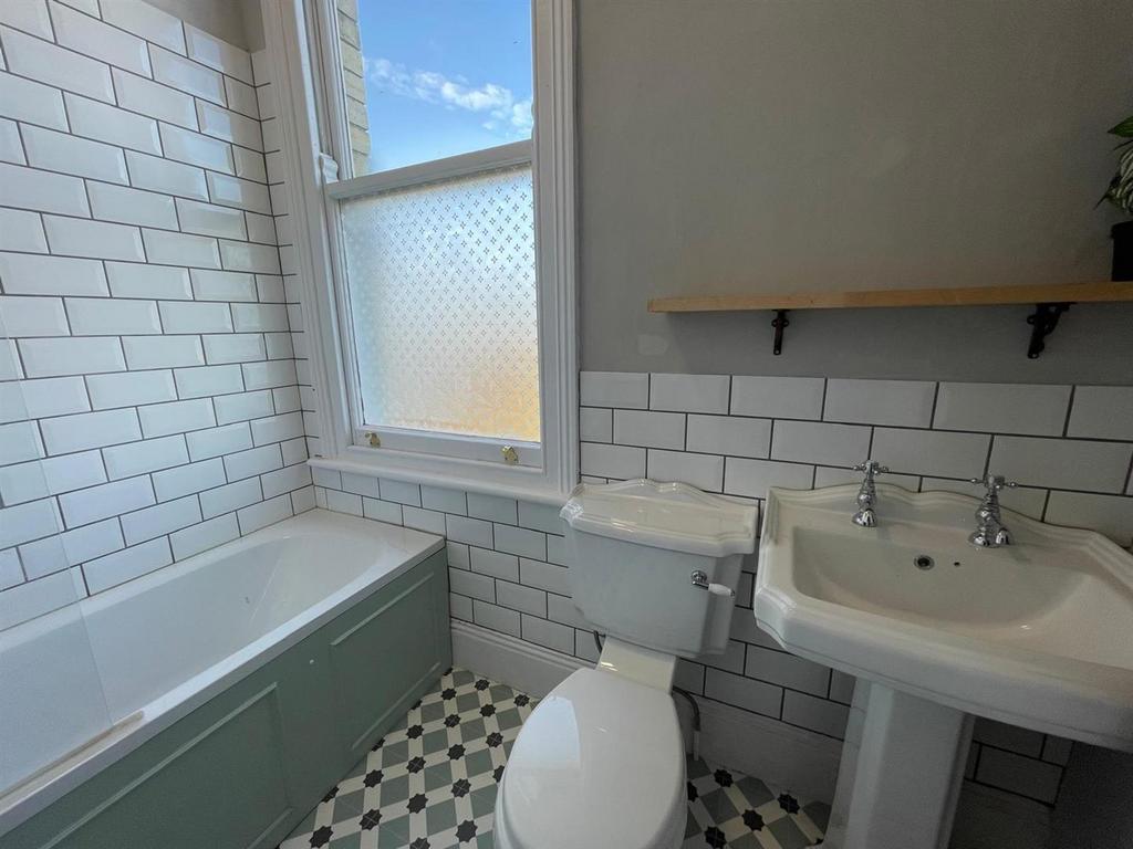 Bathroom.jpg