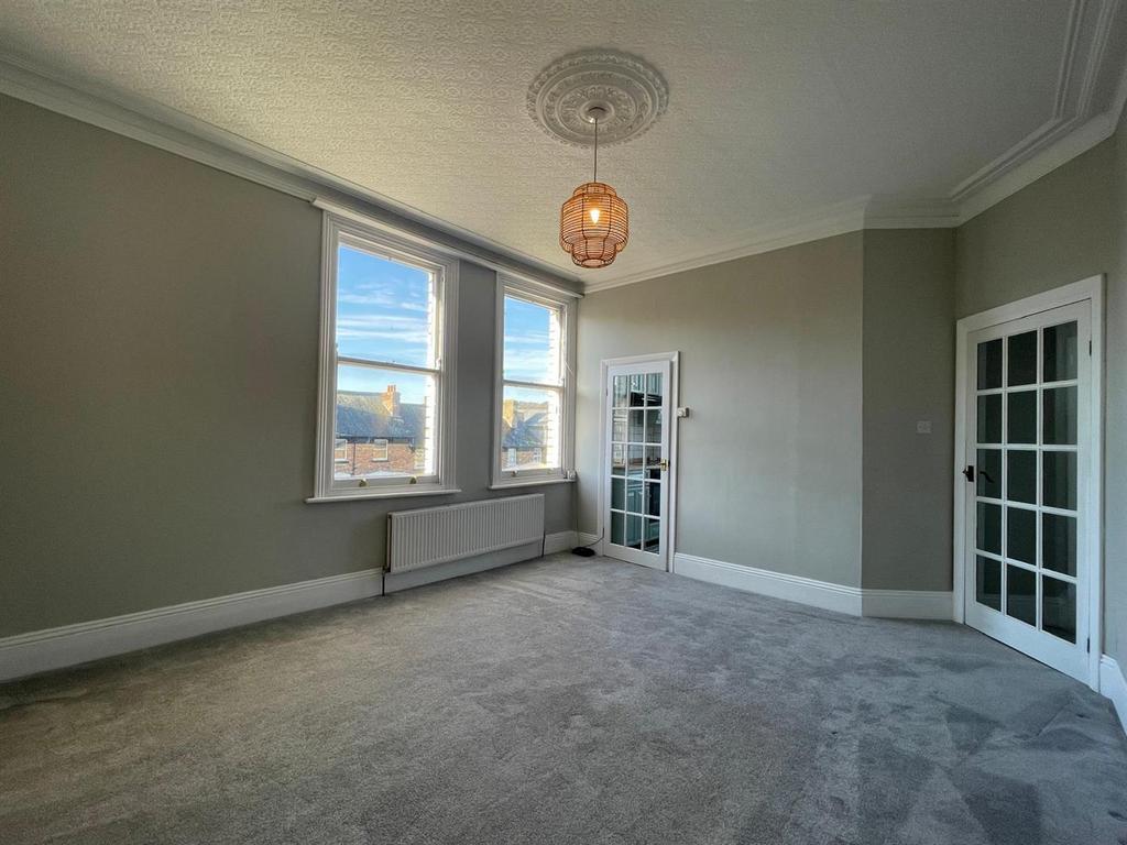 Lounge 2.jpg