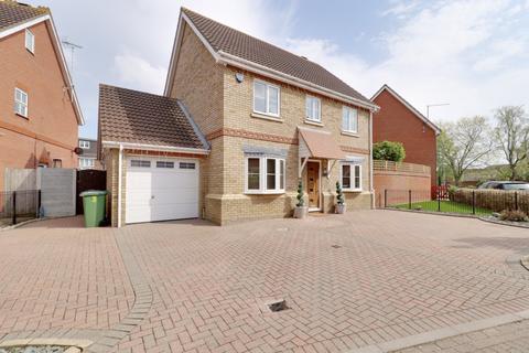 3 Aspen Way, South Ockendon, RM15 6TX
