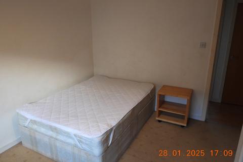 2 bedroom flat to rent, Charlotte Street , Glasgow G1