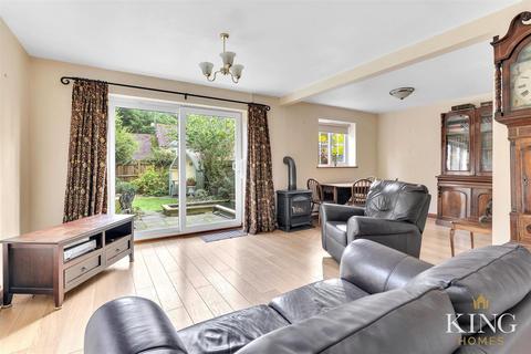 4 bedroom detached house for sale, The Farriers, Broom, Alcester