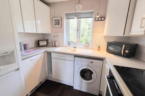 27 Sugden Close, Brighouse, HD6 3EQ