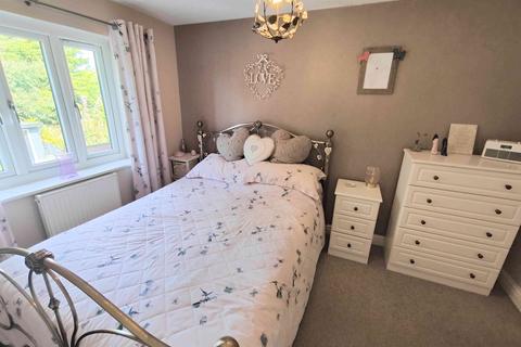27 Sugden Close, Brighouse, HD6 3EQ
