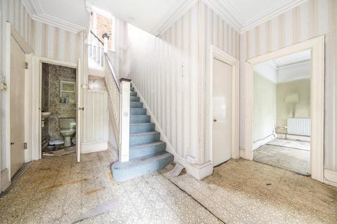 16 Braxted Park, London, SW16 3DW