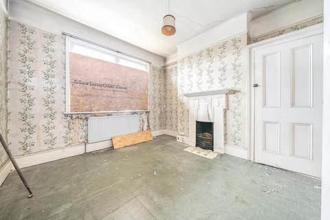 16 Braxted Park, London, SW16 3DW