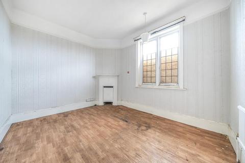 16 Braxted Park, London, SW16 3DW