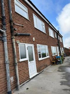 3 bedroom maisonette to rent, Wendover Road, Birmingham B65