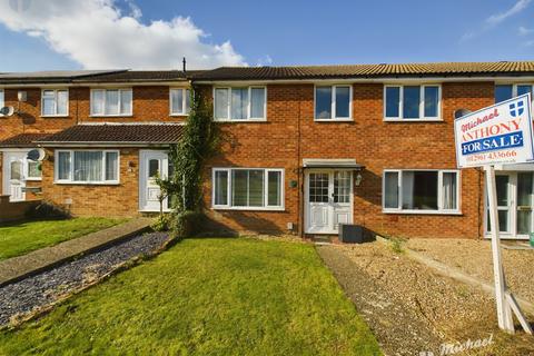 3 bedroom terraced house for sale, Orwell Drive, Aylesbury