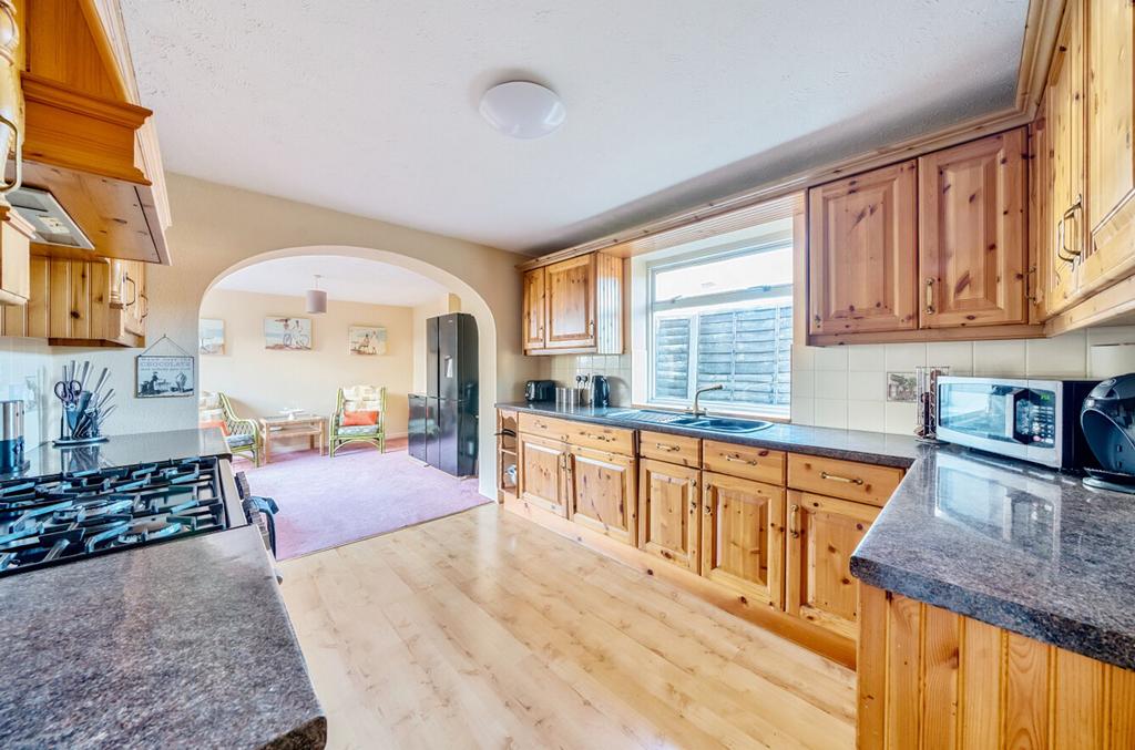 Kitchen dining room