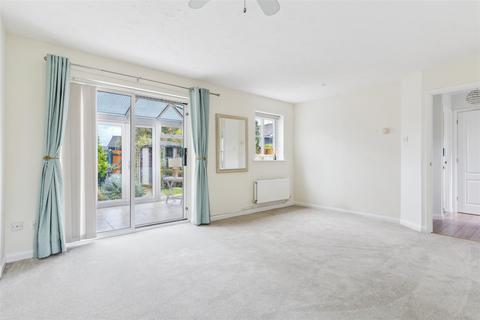 3 bedroom terraced house for sale, Manor Close, Stoke Hammond, Buckinghamshire